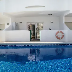 D-luxe , Roses Espagne