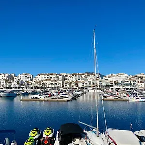 Luxury Puerto Banus Penthouse With Parking & Wi-fi , Marbella Spagna